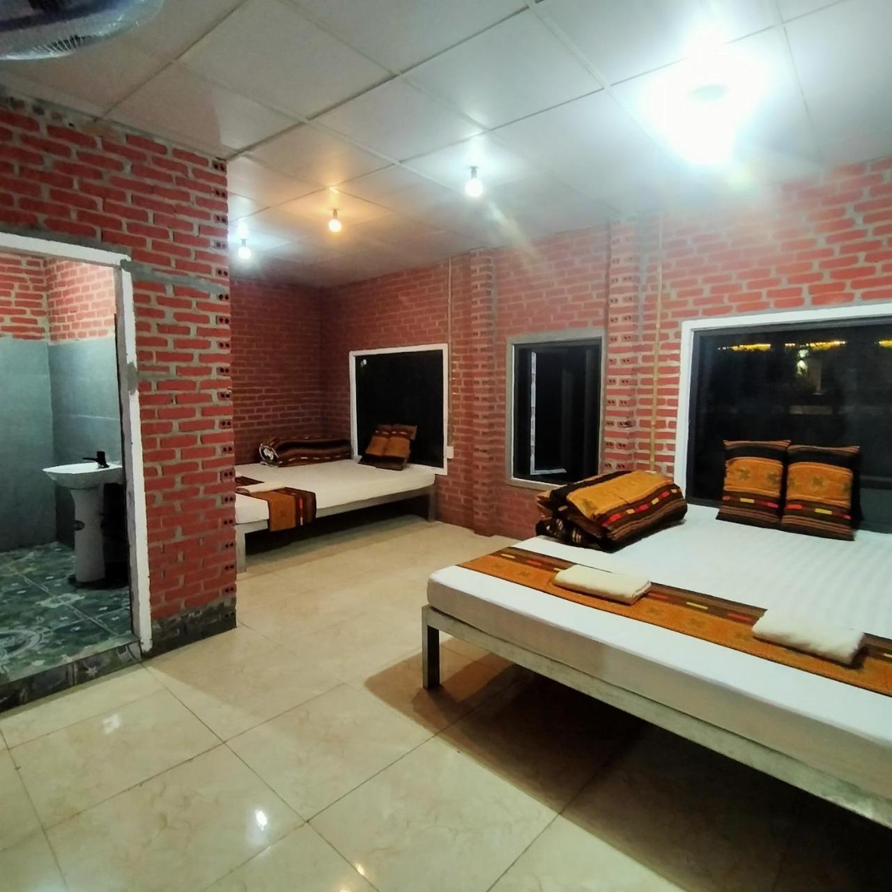 Du Gia Homestay Friendly Lang Cac ภายนอก รูปภาพ